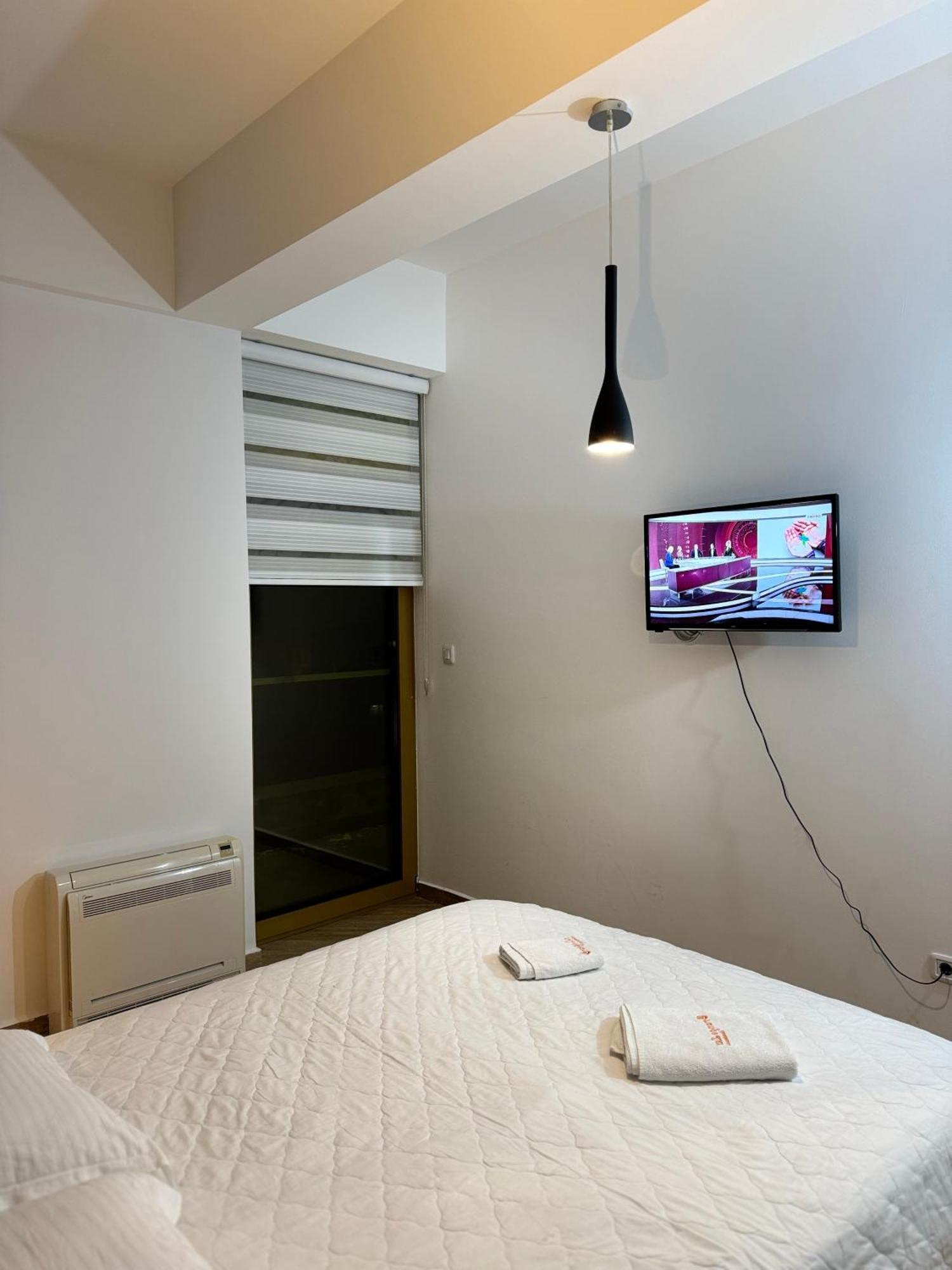 Apartment Orange 5