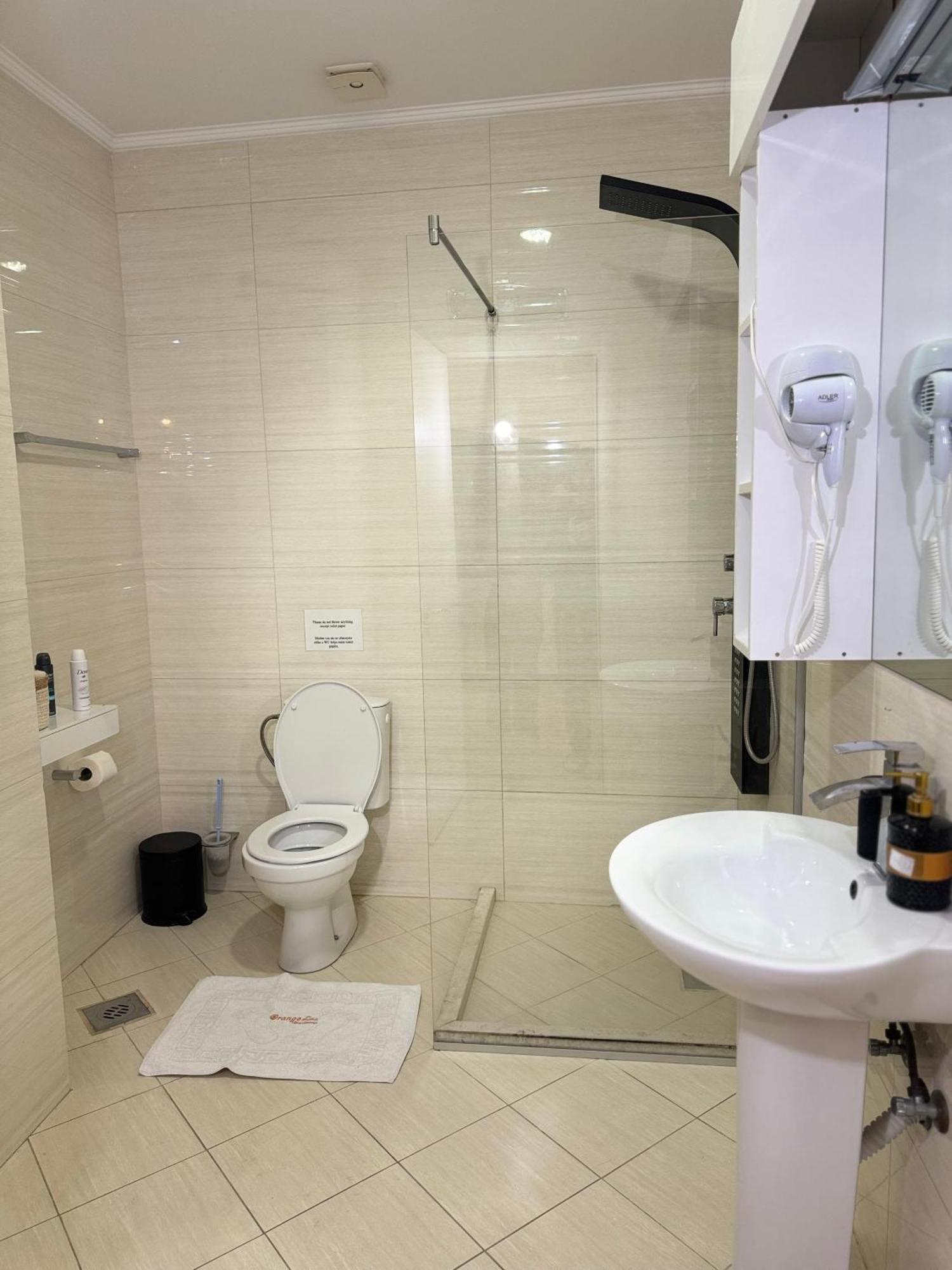 Apartment Orange 5 *