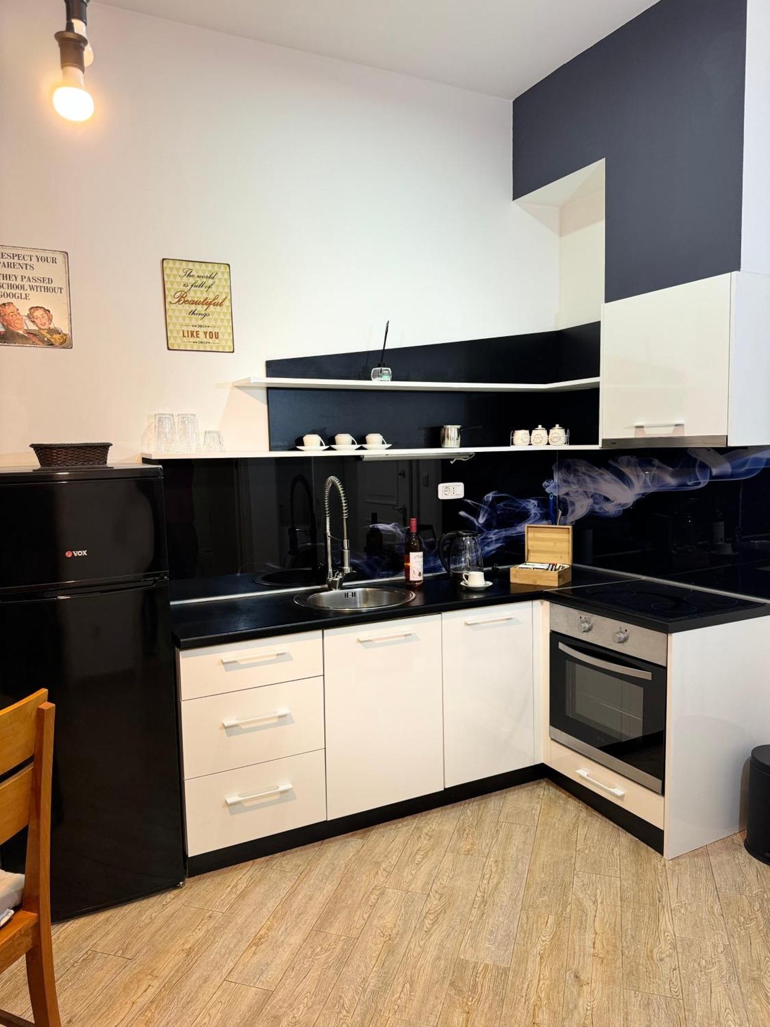 Apartment Orange 5 *